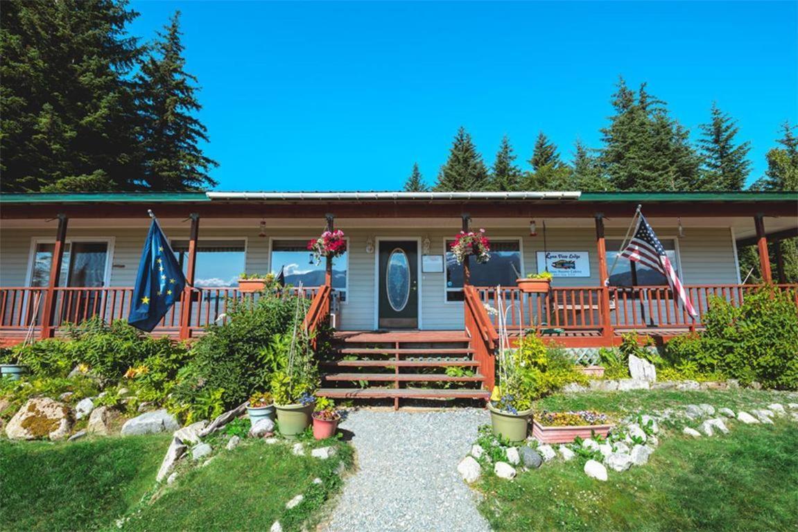Front Room Lynnview Lodge Haines Exterior foto